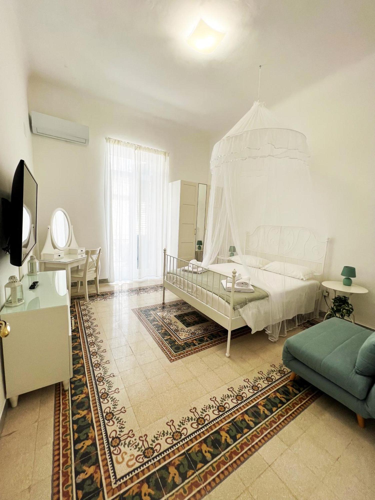 Bari Centro Harmony House Ξενοδοχείο Εξωτερικό φωτογραφία